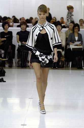 Paris fashion week october 2006ATSURO TAYAMAReady to wear spring summer 2007PHOTO:EAST NEWS/ZEPPELIN