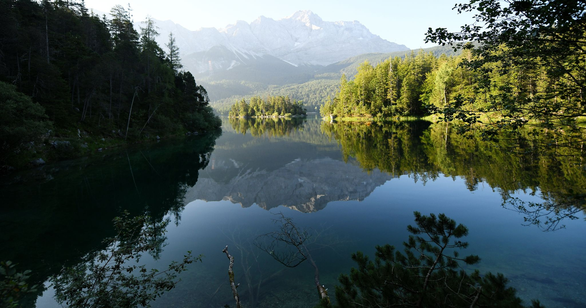 Eibsee: Suche nach Vater und Sohn nach Tretboot-Unfall