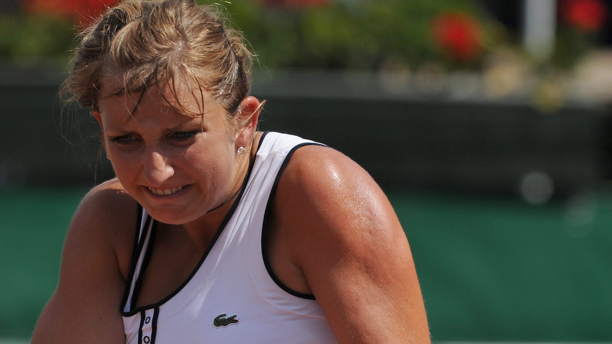 Rozstawiona z numerem drugim Szwajcarka Timea Bacsinszky pokonała Austriaczkę Yvonne Meusburger 1:6, 6:4, 6:3 w półfinale turnieju tenisowego WTA w Bad Gastein (z pulą nagród 220 tys. dolarów).