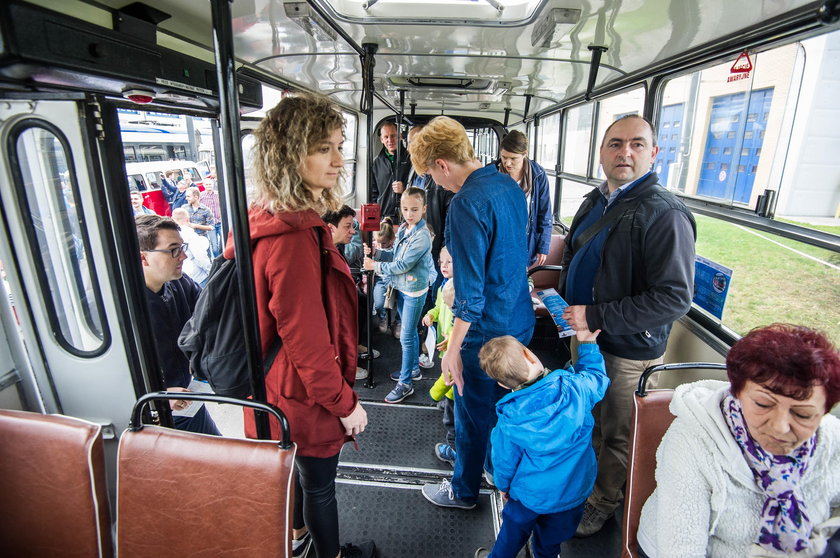 Parada zabytkowych autobusów