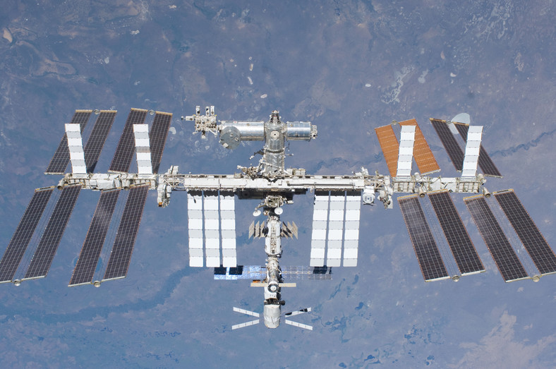 Międzynarodowa Stacja Kosmiczna (ISS) - obecnie największy kosmiczny obiekt 