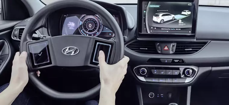 Hyundai stworzył kierownicę z dwoma wyświetlaczami dotykowymi