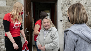 „Przed dymem chroniły ją dziury w oknach”. Tak żyła 90-latka