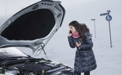 Jak zimą dbać o akumulator? Sam możesz tylko zaszkodzić