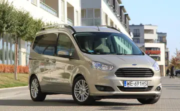 FORD Tourneo Courier Ambiente 1.5 TDCi 75KM 55KW