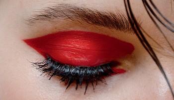 Csinos, de kockázatos: akár a látásodba is kerülhet ez a szépészeti kezelés