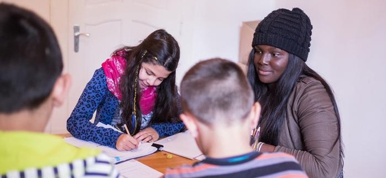 Duisburg. Mieszkanie za pracę z dziećmi uchodźców