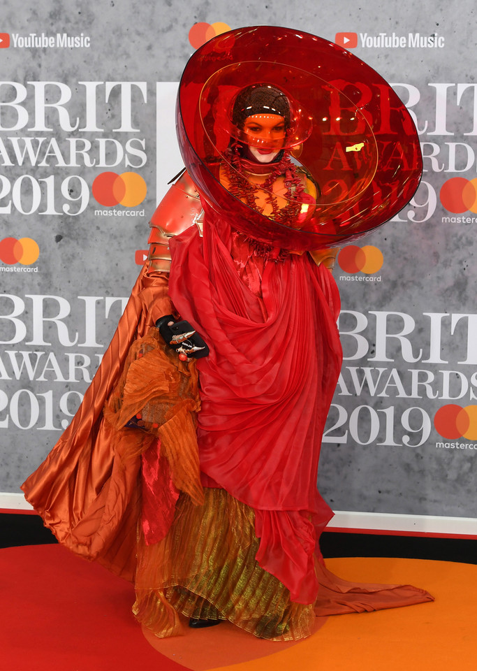 Brit Awards 2019: Daniel Lismore na czerwonym dywanie