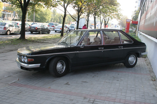 Tatra 613 - Czeski luksus we włoskiej skórze