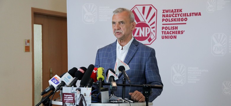 ZNP chce rozmawiać z premierem o podwyżkach dla nauczycieli. Nie wyklucza protestu