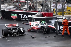 Schumacher roztrzaskał bolid na kawałki. Perez wygrał Grand Prix Monako [WIDEO]