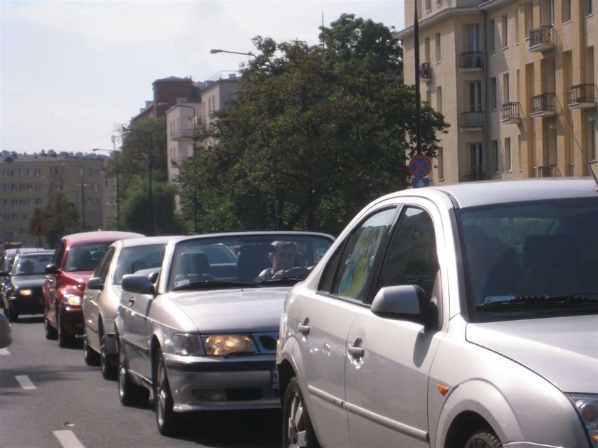 Ta się wozi Rysiek z... Brukseli. ZDJĘCIA!