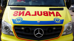 Dlaczego niektóre karetki są żółte? Ratownik medyczny wyjaśnia