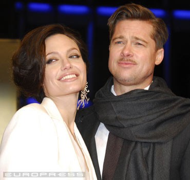 24573_brad-pitt-angelina-jolie-d00015172997366862097