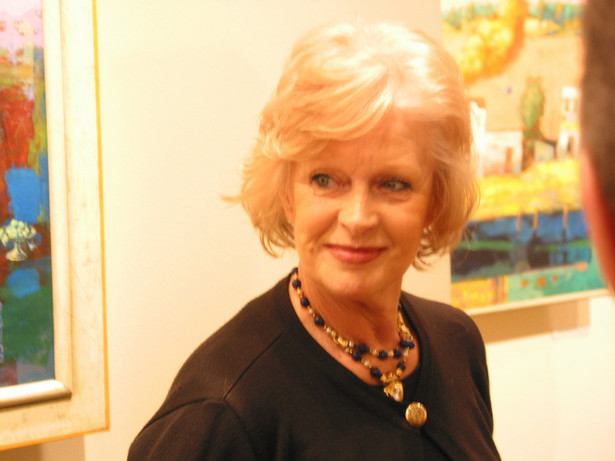 W 2008 r. została nagrodzona Złotym Medalem Zasłużony Kulturze "Gloria Artis".