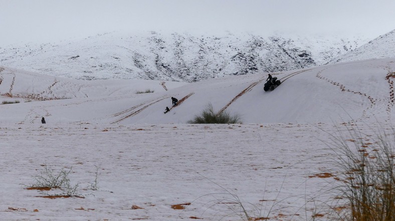 Śnieg na Saharze