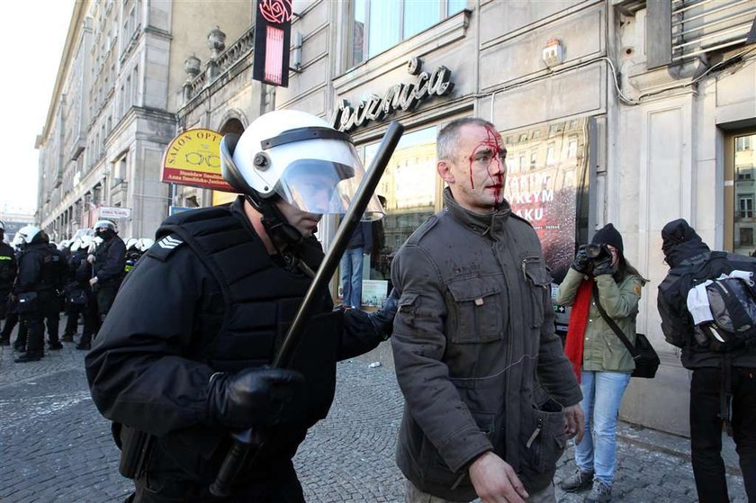 policja, zadyma, demonstracja, dzień niepodległości