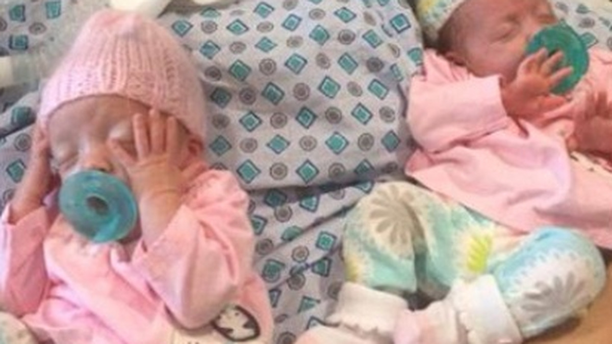 26-letnia Jenna Hinman o raku kosmówki dowiedziała się w dniu narodzin córeczek, Ann i Azlynn Mary. Dwa miesiące po porodzie kobieta zmarła.