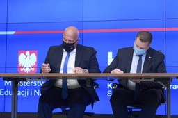 Kuźnia kadr dla skarbówki. Kościński i Czarnek chcą powołać nową uczelnię