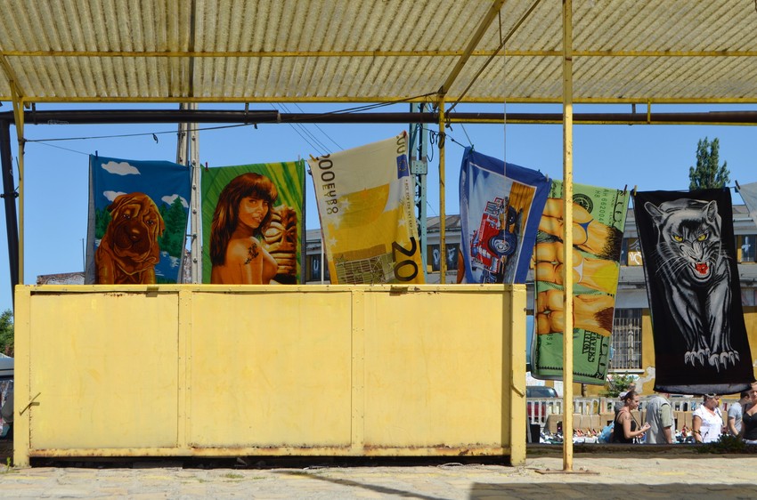 Justina Hmjelevska, Instalacija "Bez naslova" (Untitled)