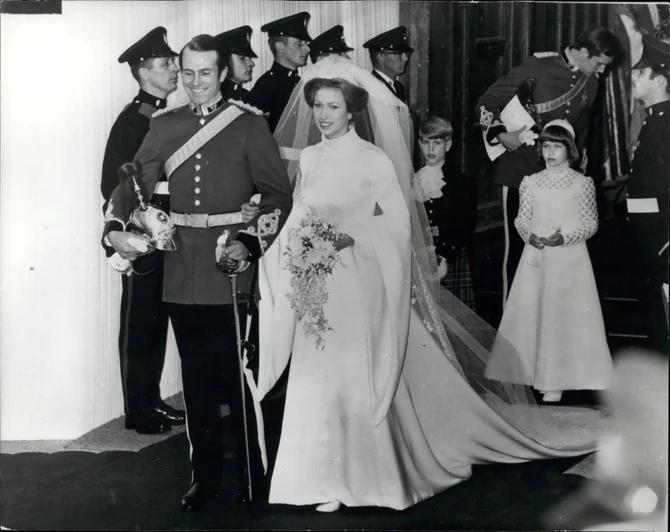 Princeza Ana i Mark Filips posle ceremonije venčanja, 1973.
