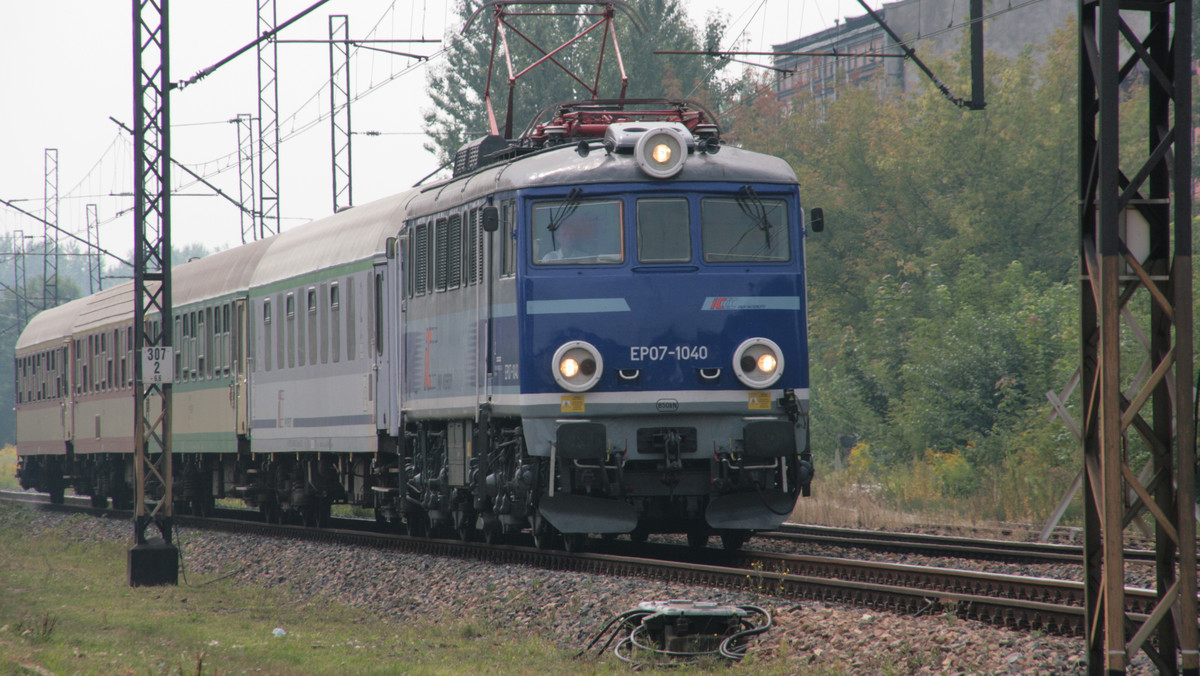 Wczoraj około 17. 30 w Zaczerniu doszło do wypadku z udziałem mieszkańca Głogowa Małopolskiego. Mężczyzna został potrącony przez pociąg.
