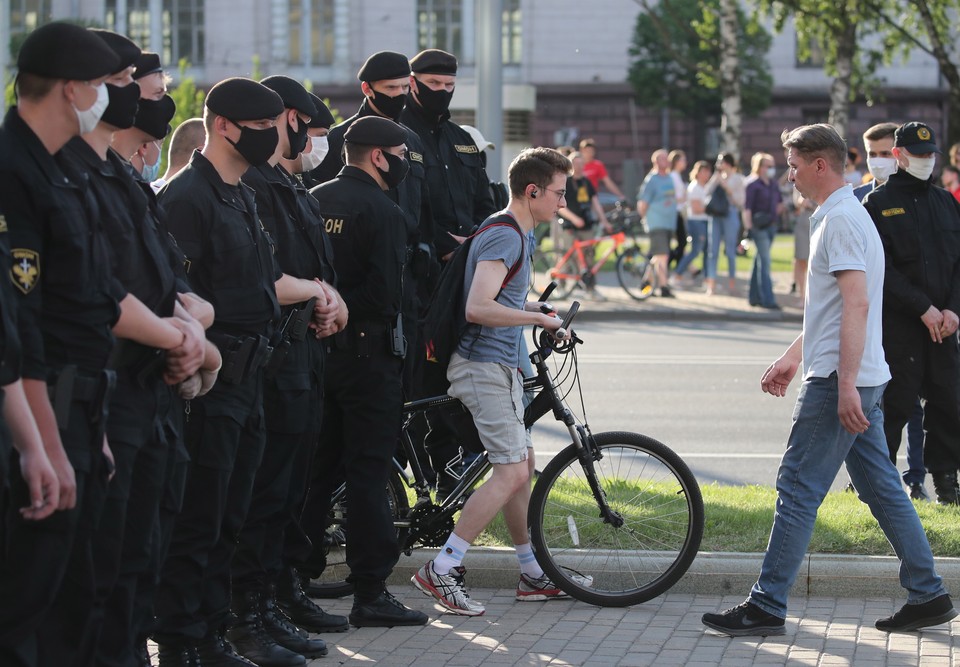 Białoruś. Protesty zorganizowane przez opozycję stłumione przez policję