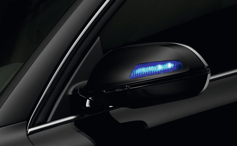 Audi A8 L Security - sygnalizacja auta uprzywilejowanego