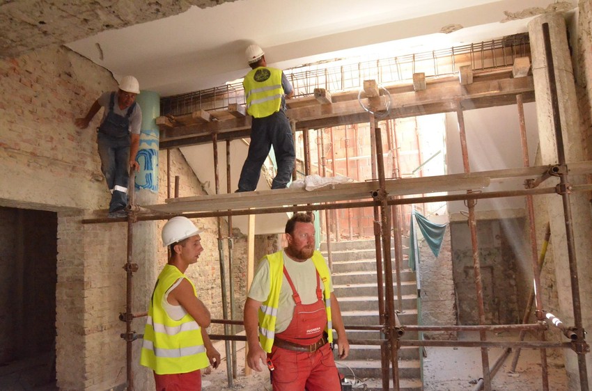 Radovi i spolja i unutar objekta