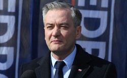 Robert Biedroń: Prezydent udaje harcerza