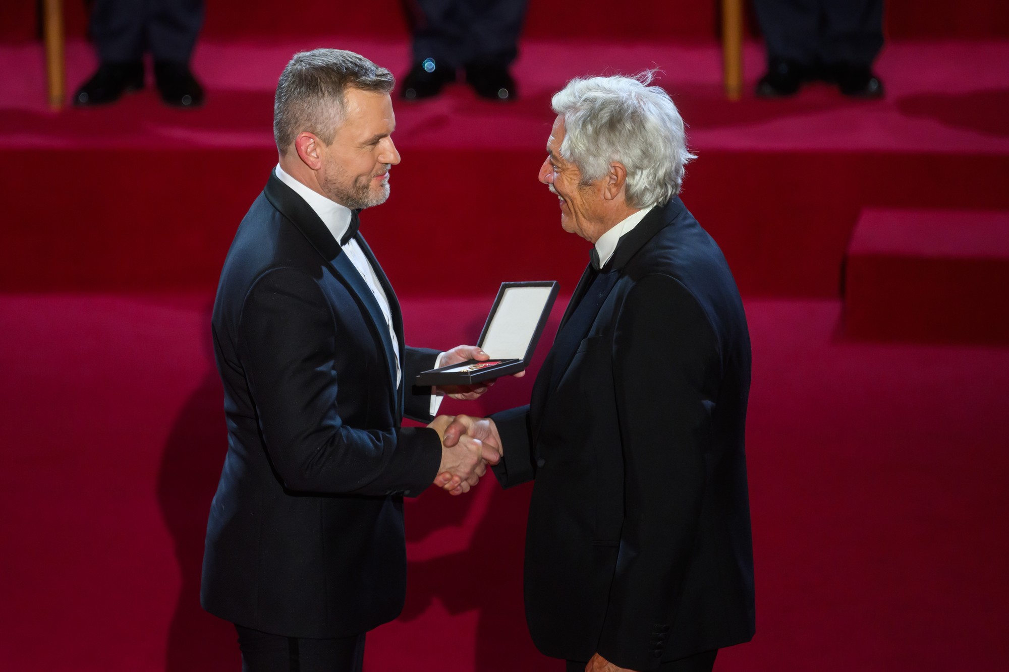 Herec Juraj Kukura, ktorému prezident SR Peter Pellegrini udelil štátne vyznamenanie Pribinov kríž I. triedy.