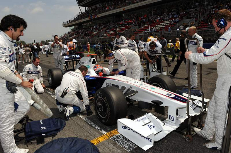 Grand Prix Hiszpanii 2009: niedościgniony Button, słaby Kubica (fotogaleria)