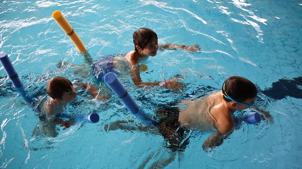 Szkoła pływania w Aquaparku Wrocław oferuje zajęcia w trzech lokalizacjach.