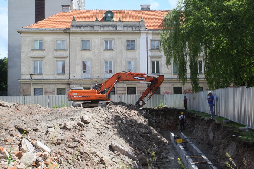 Chcą budować na powstańczej mogile!