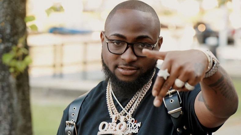 Davido announces new single, â€˜Right Hereâ€™ featuring 2face and Jeremih. [Instagram/DavidoOfficial]