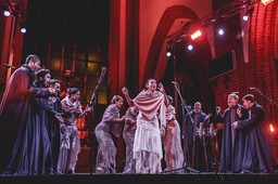 Polska premiera "Return to the Voice": teatr emocji uruchamiających wyobraźnię