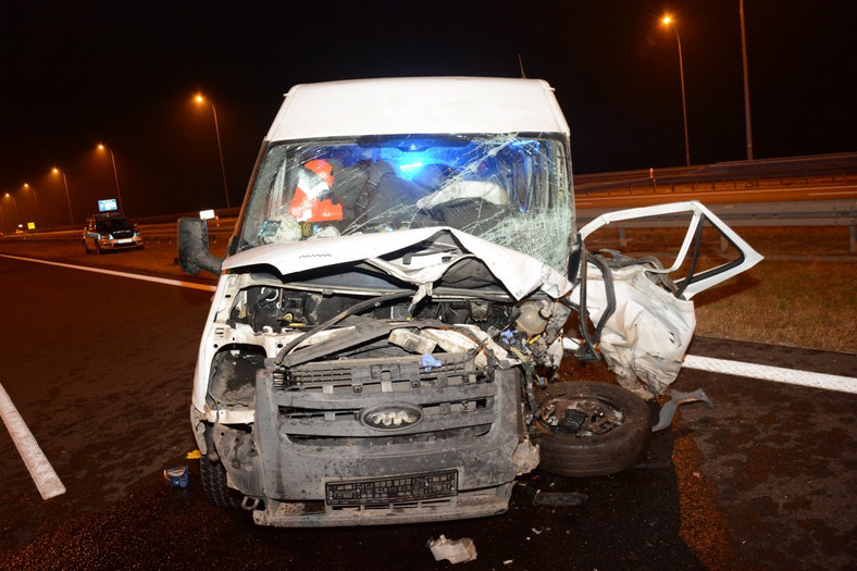 Pijany jechał pod prąd autostradą A4. Skończyło się poważnym wypadkiem