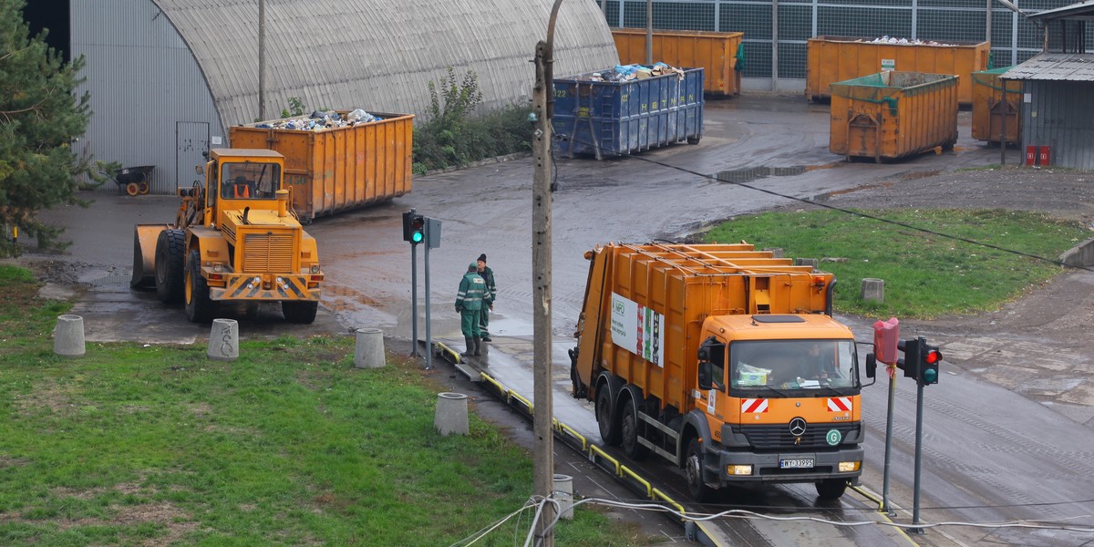 MPO ogłosiło, że likwiduje swoją bazę w Ursusie. Mieszkańcy twierdzą, że już wcześniej dostawali takie deklaracje.