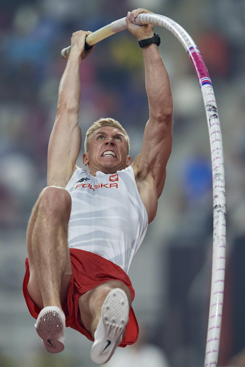 Piotr Lisek zachęca do pozostania w domu