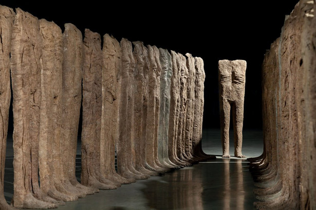 Magdalena Abakanowicz Tłum III