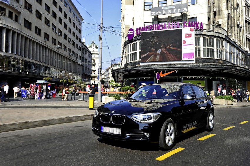 U Srbiji je u 2011. prodato: 488 “audija”, 402 BMW-a i 516 „mercedesa”