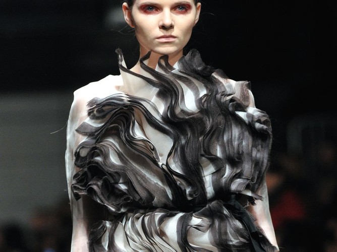 Dawid Tomaszewski na Fashion Week Poland: kolekcja wiosna-lato 2011