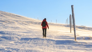 Bieszczady: na połoninach wiatr wieje z prędkością 60 km/godz.