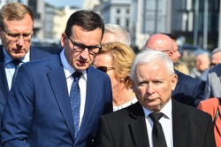 NOWY SONDAŻ: PiS zbliża się do granicy 40 procent