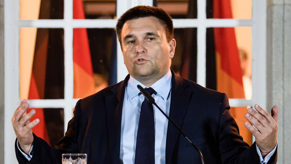 Ukraina: szef MSZ krytykuje ustawę o IPN