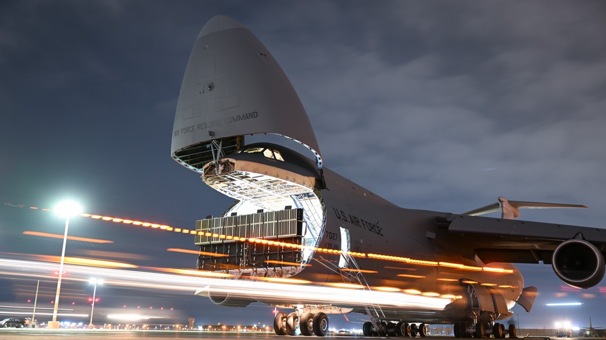 C-5M Super Galaxy te powietrzne kolosy często używano do przerzucania broni.