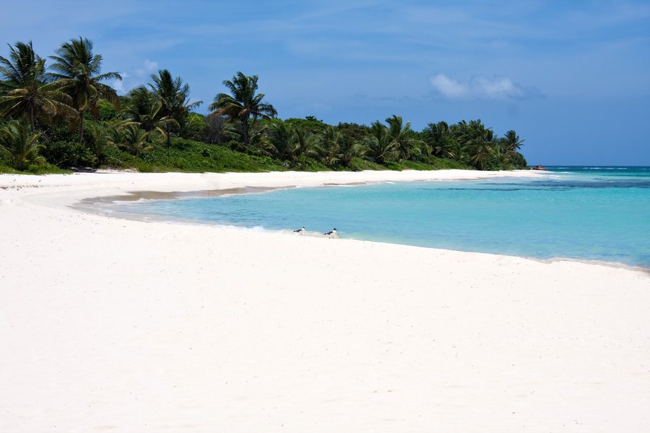 Miłośników pięknej i dzikiej przyrody zachwyci również plaża Playa Flamenco w portorykańskiej Culubrze. Wyspa ma zaledwie 30 km2, ale jest popularnym turystycznym kierunkiem.