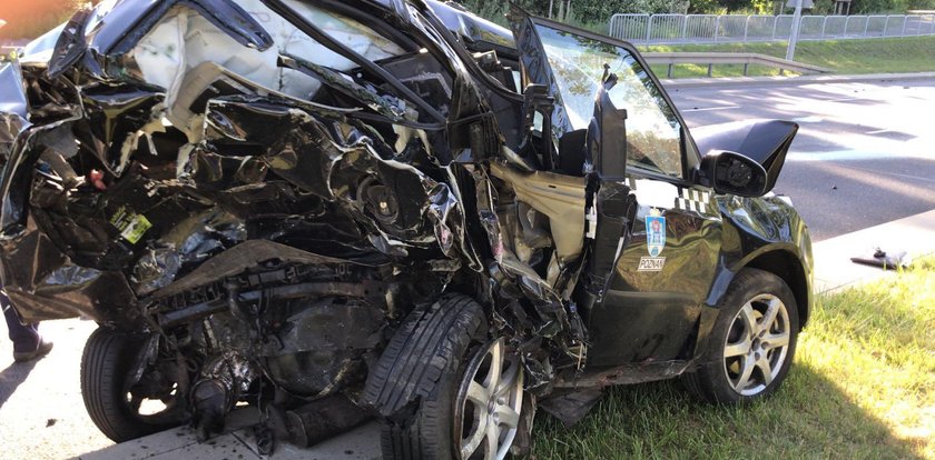 Pędził ponad 220 km/h, aż zabrakło skali! Potem wbił się w taksówkę. Tragiczny finał rajdu w Poznaniu 