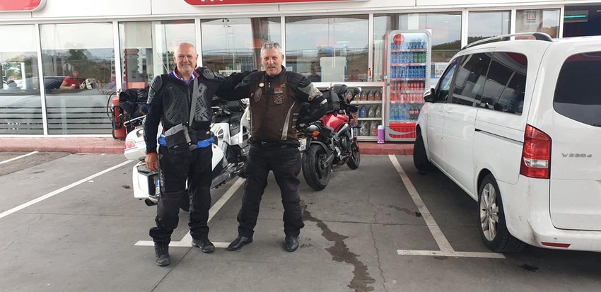 Kusturić i Pavlović na putovanju dugom 8.000 kilometara