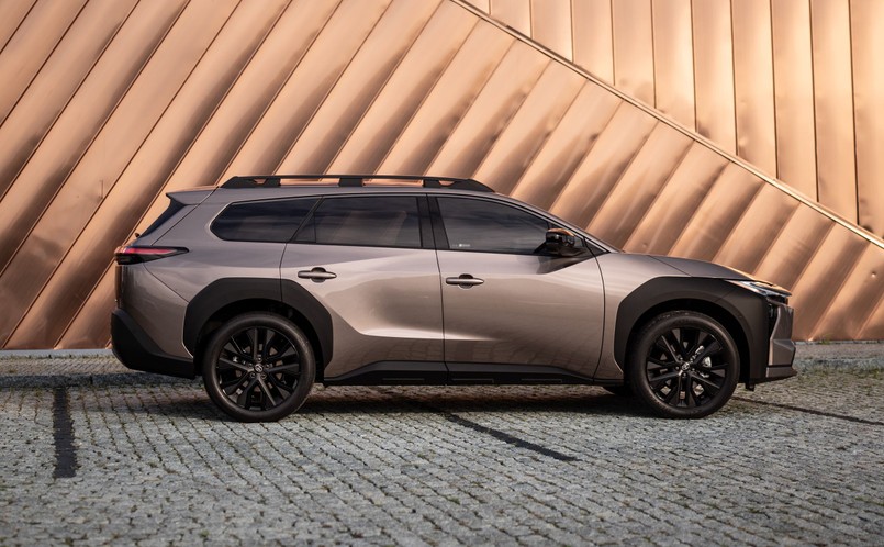 Nowa Toyota bZ4X Touring